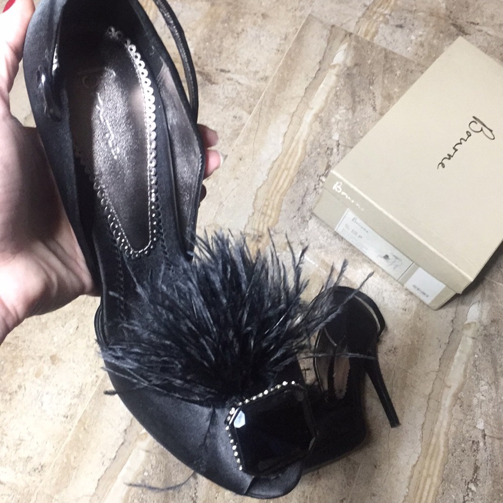 Bourne Feather 👠